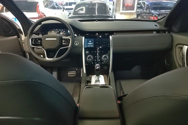 Used Land Rover Discovery Sport 2023 249 PS R-Dynamic SE Performance Tech Edition Center Console