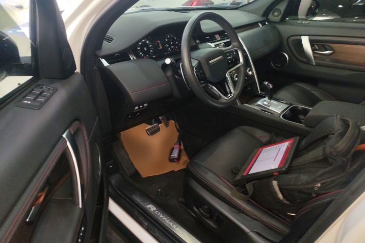 Used Land Rover Discovery Sport 2023 249 PS R-Dynamic SE Performance Tech Edition Driver Seat