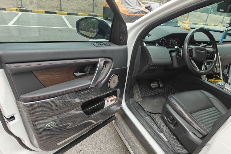 Used Land Rover Discovery Sport 2023 249 PS R-Dynamic HSE Luxury Custom Edition Driver Seat