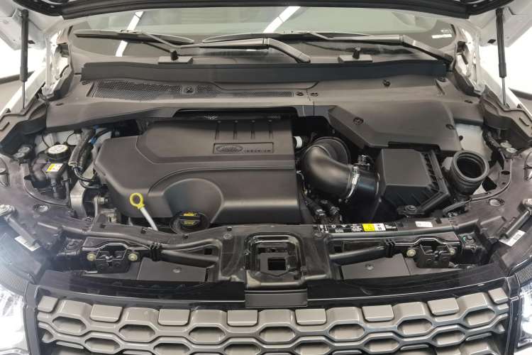 Used Land Rover Discovery Sport 2023 249 PS R-Dynamic SE Performance Tech Edition Engine Bay