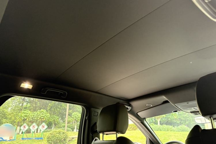 Used Land Rover Discovery Sport 2023 249 PS R-Dynamic S Performance Edition Headliner