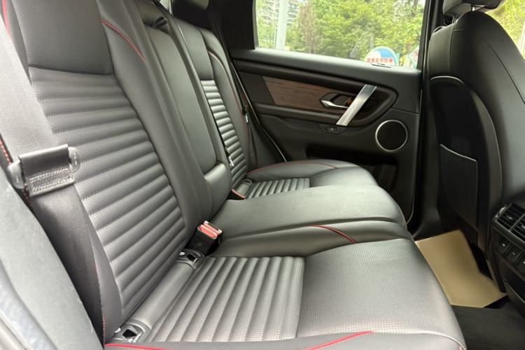 Used Land Rover Discovery Sport 2023 249 PS R-Dynamic S Performance Edition Interior 1