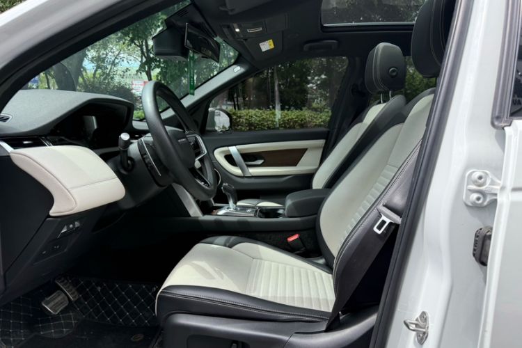 Used Land Rover Discovery Sport 2023 249 PS R-Dynamic S Performance Edition Interior 2