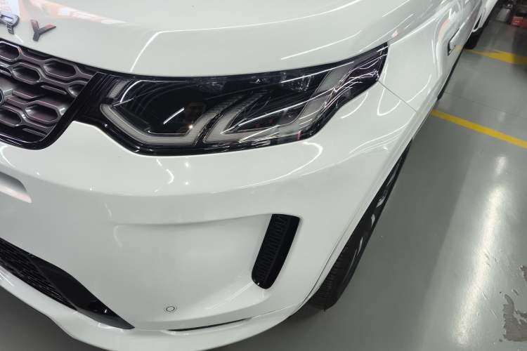 Used Land Rover Discovery Sport 2023 249 PS R-Dynamic S Performance Edition Left Front Headlight