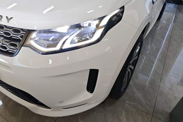 Used Land Rover Discovery Sport 2023 249 PS R-Dynamic S Performance Edition Left Front Headlight