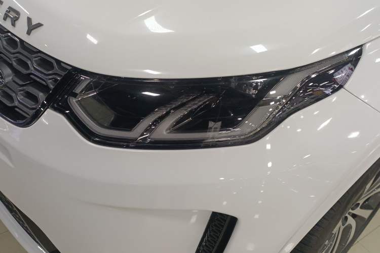 Used Land Rover Discovery Sport 2023 249 PS R-Dynamic S Performance Edition Left Front Headlight
