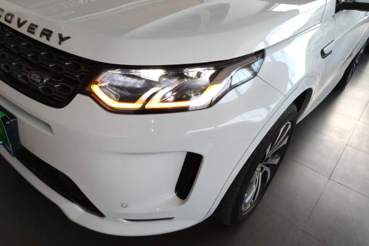 Used Land Rover Discovery Sport 2023 249 PS R-Dynamic S Performance Edition Left Front Headlight