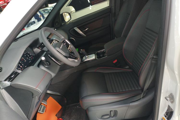 Used Land Rover Discovery Sport 2023 249 PS R-Dynamic S Performance Edition Left Front Seat