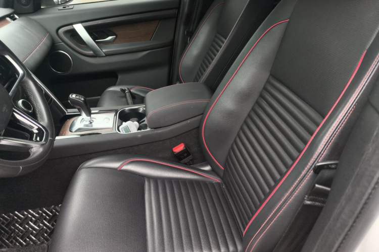 Used Land Rover Discovery Sport 2023 249 PS R-Dynamic S Performance Edition Left Front Seat