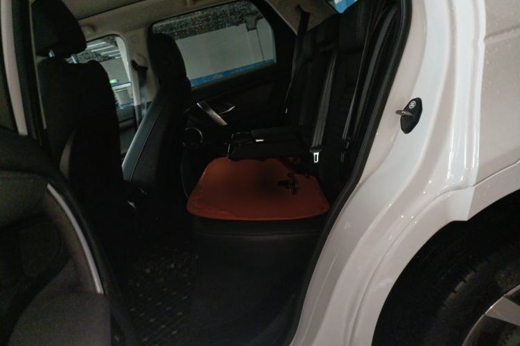 Used Land Rover Discovery Sport 2023 249 PS R-Dynamic SE Performance Tech Edition Left Rear Seat