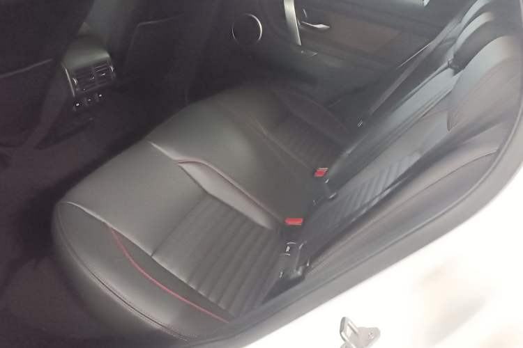 Used Land Rover Discovery Sport 2023 249 PS R-Dynamic S Performance Edition Left Rear Seat