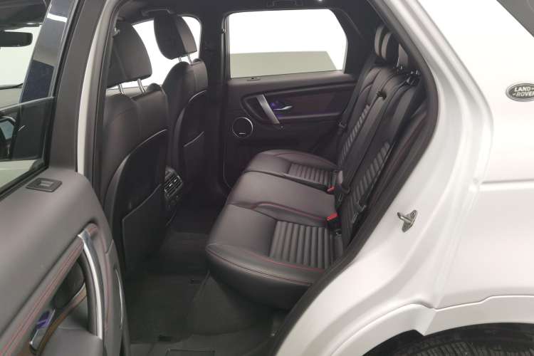 Used Land Rover Discovery Sport 2023 249 PS R-Dynamic SE Performance Tech Edition Left Rear Seat