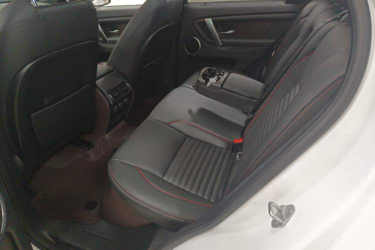 Used Land Rover Discovery Sport 2023 249 PS R-Dynamic S Performance Edition Left Rear Seat