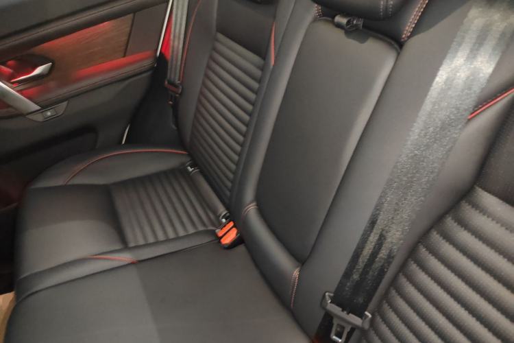 Used Land Rover Discovery Sport 2023 249 PS R-Dynamic SE Performance Tech Edition Left Rear Seat