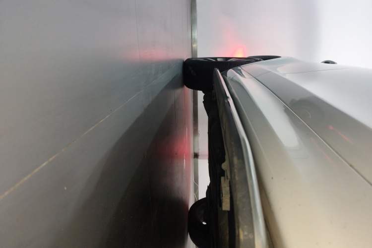 Used Land Rover Discovery Sport 2023 249 PS R-Dynamic SE Performance Tech Edition Right Side Sill