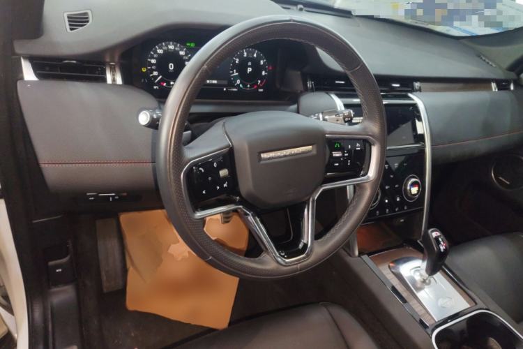 Used Land Rover Discovery Sport 2023 249 PS R-Dynamic SE Performance Tech Edition Steering Wheel