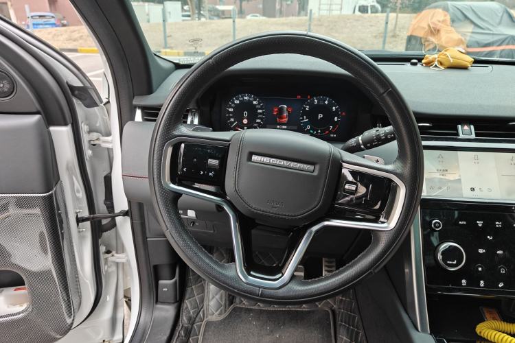 Used Land Rover Discovery Sport 2023 249 PS R-Dynamic HSE Luxury Custom Edition Steering Wheel
