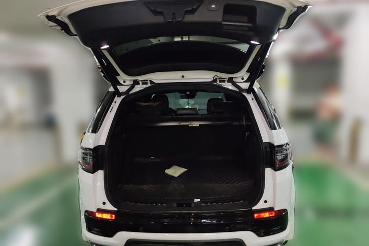 Used Land Rover Discovery Sport 2023 249 PS R-Dynamic HSE Luxury Custom Edition Trunk