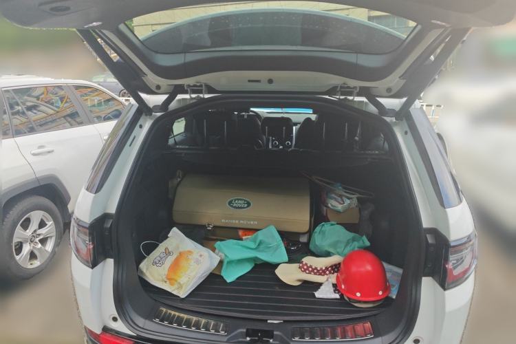 Used Land Rover Discovery Sport 2023 249 PS R-Dynamic S Performance Edition Trunk