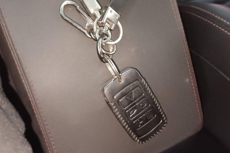 Used Land Rover Discovery Sport 2023 249 PS R-Dynamic S Performance Edition Vehicle Key