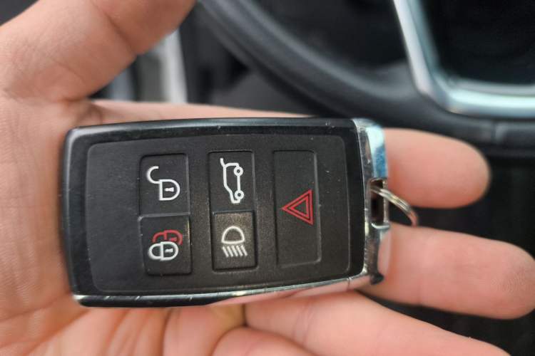 Used Land Rover Discovery Sport 2023 249 PS R-Dynamic S Performance Edition Vehicle Key
