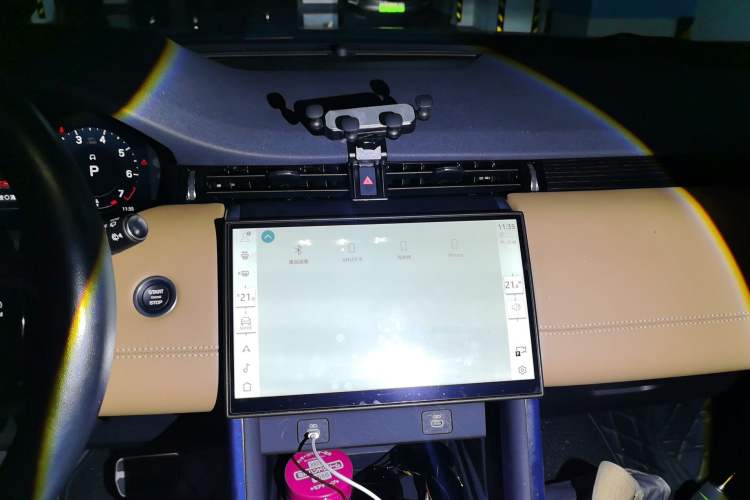 Used Land Rover Discovery Sport 2024 Luxury Custom Edition Audio And AC Panel