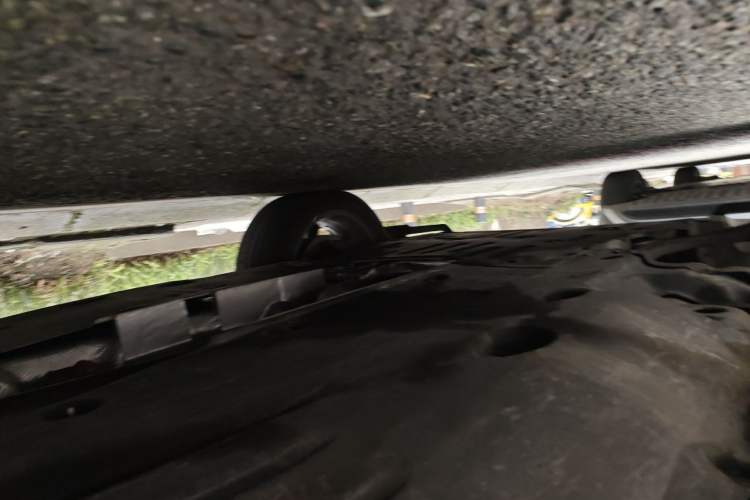 Used Land Rover Discovery Sport 2024 Luxury Custom Edition Chassis Front Left