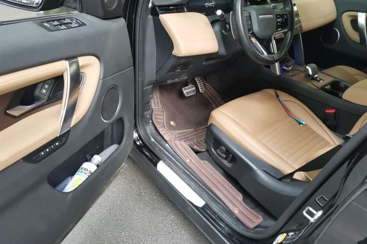 Used Land Rover Discovery Sport 2024 Performance Tech Edition Driver Seat