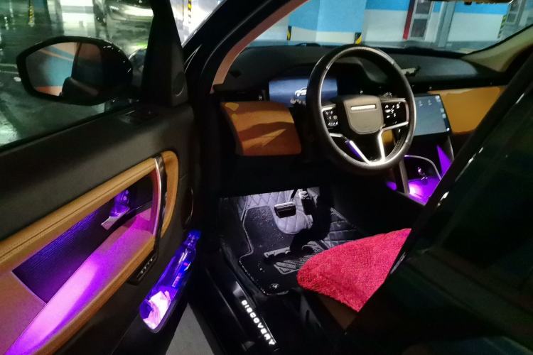 Used Land Rover Discovery Sport 2024 Luxury Custom Edition Driver Seat