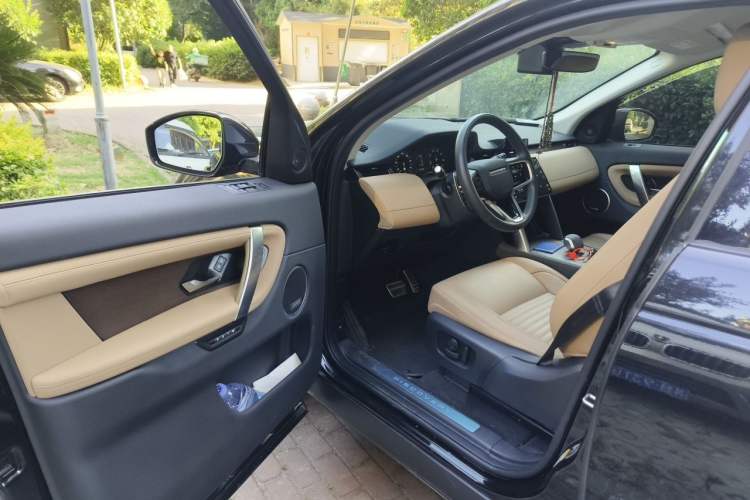 Used Land Rover Discovery Sport 2024 Performance Tech Edition Driver Seat