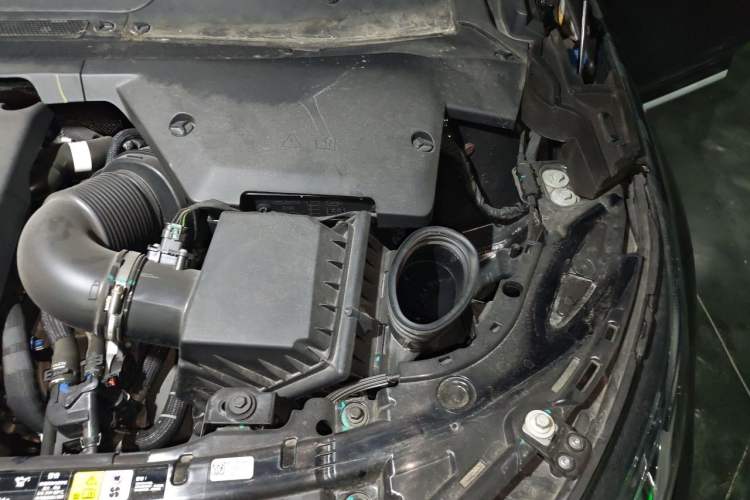 Used Land Rover Discovery Sport 2024 Performance Tech Edition Engine Bay Left