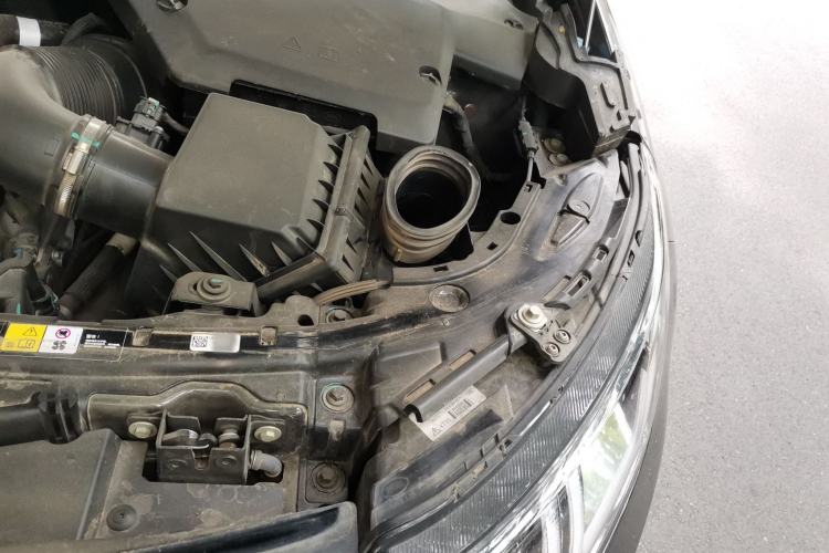 Used Land Rover Discovery Sport 2024 Performance Tech Edition Engine Bay Left