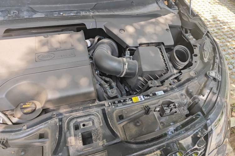 Used Land Rover Discovery Sport 2024 Performance Tech Edition Engine Bay Left