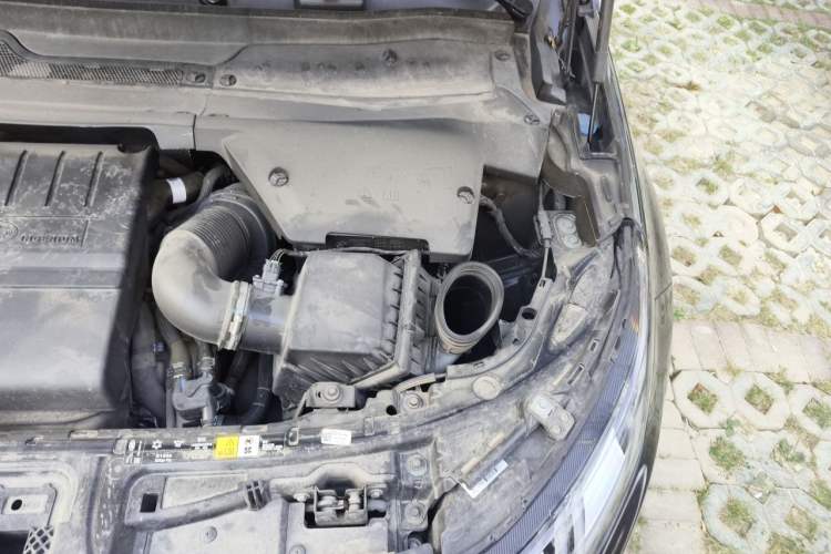 Used Land Rover Discovery Sport 2024 Performance Tech Edition Engine Bay Left