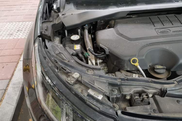 Used Land Rover Discovery Sport 2024 Performance Tech Edition Engine Bay Right