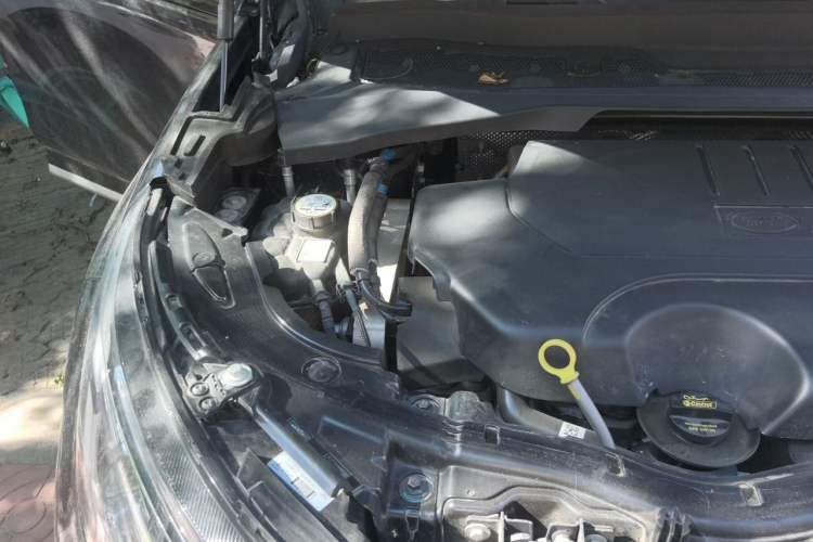 Used Land Rover Discovery Sport 2024 Performance Tech Edition Engine Bay Right