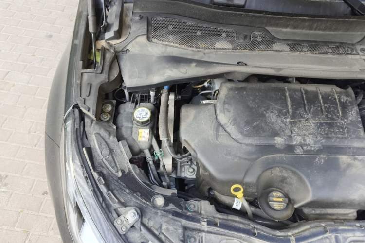 Used Land Rover Discovery Sport 2024 Performance Tech Edition Engine Bay Right