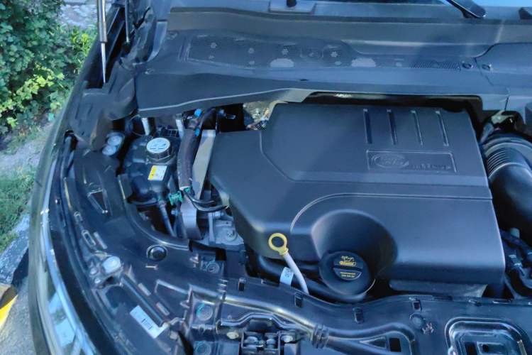 Used Land Rover Discovery Sport 2024 Performance Tech Edition Engine Bay Right