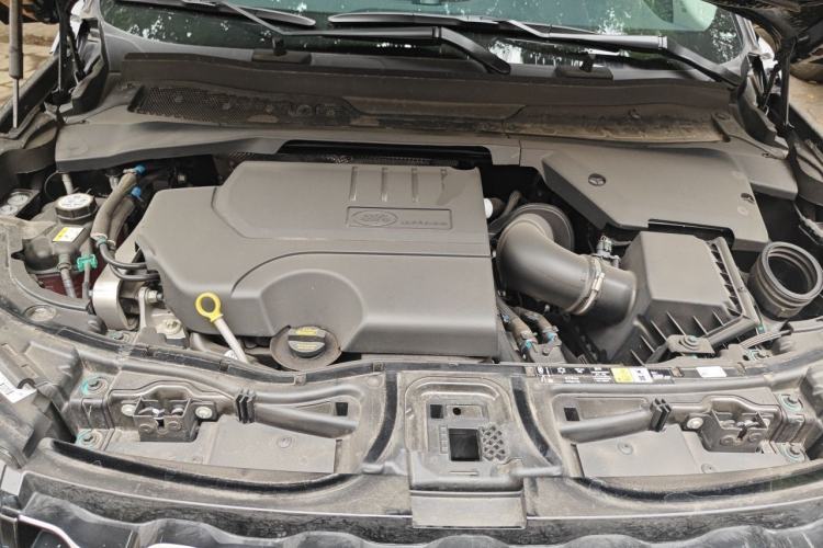 Used Land Rover Discovery Sport 2024 Performance Tech Edition Engine Bay