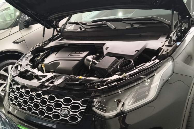 Used Land Rover Discovery Sport 2024 Luxury Custom Edition Engine Bay