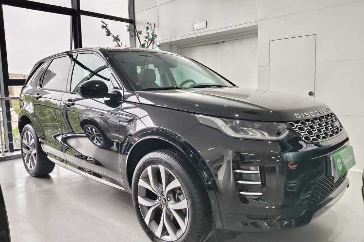 Used Land Rover Discovery Sport 2024 Luxury Custom Edition Front Right 45 Deg