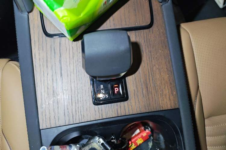 Used Land Rover Discovery Sport 2024 Performance Tech Edition Gear Lever
