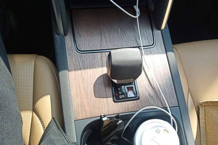 Used Land Rover Discovery Sport 2024 Performance Tech Edition Gear Lever