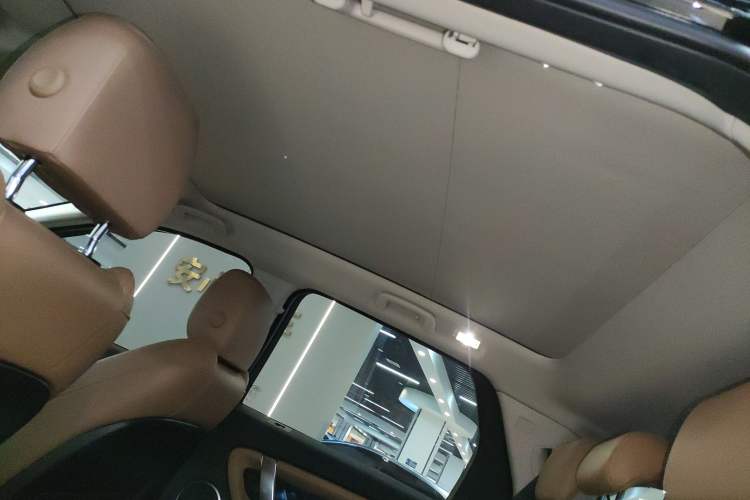 Used Land Rover Discovery Sport 2024 Luxury Custom Edition Headliner