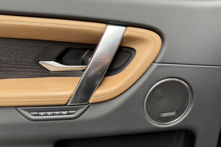 Used Land Rover Discovery Sport 2024 Luxury Custom Edition Interior 15