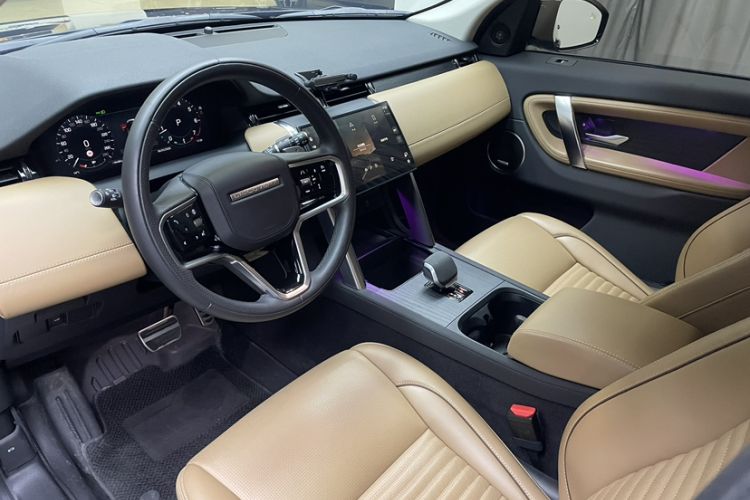 Used Land Rover Discovery Sport 2024 Luxury Custom Edition Interior 2