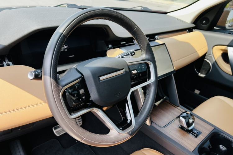 Used Land Rover Discovery Sport 2024 Performance Tech Edition Interior 2