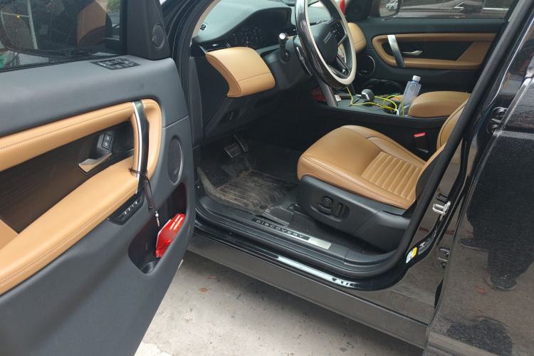 Used Land Rover Discovery Sport 2024 Luxury Custom Edition Interior 3