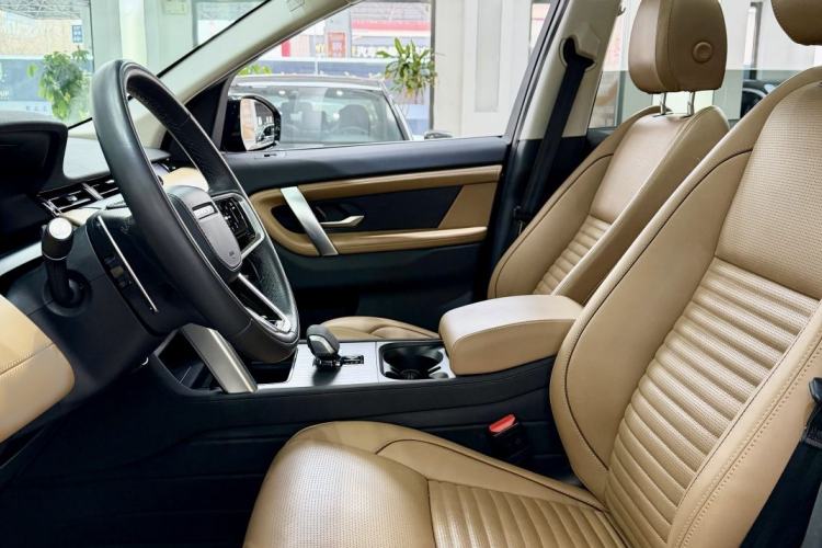 Used Land Rover Discovery Sport 2024 Luxury Custom Edition Interior 3