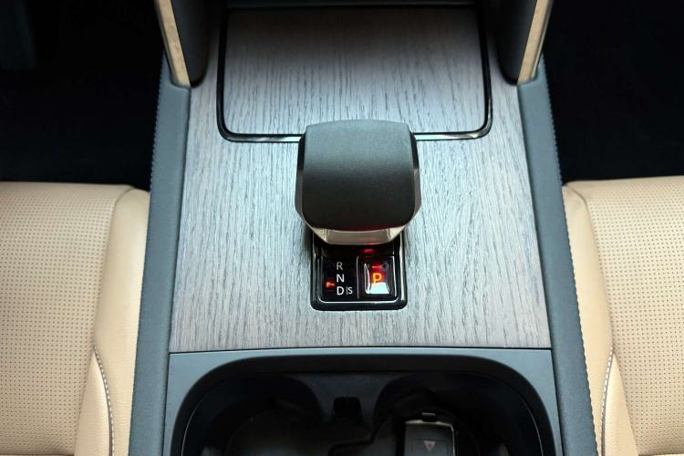 Used Land Rover Discovery Sport 2024 Performance Tech Edition Interior 4